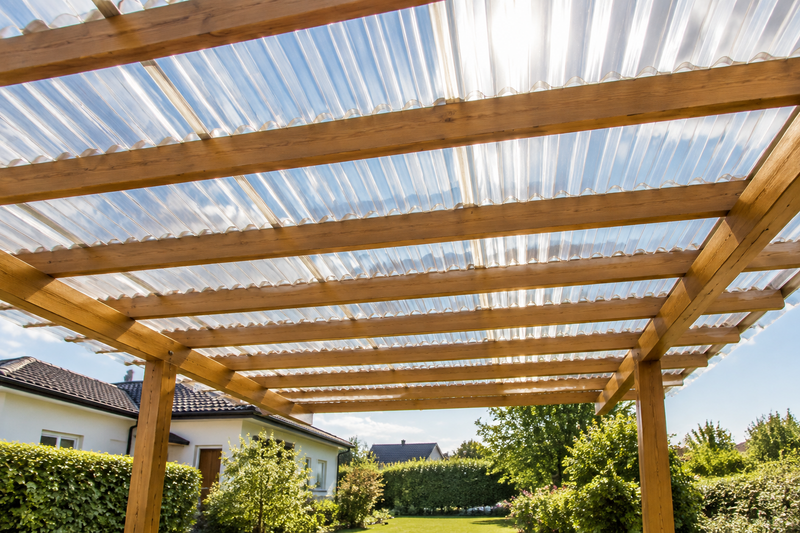 Was kostet ein Wellplatten-Dach? Preise für Carport, Gartenhaus und Terrasse