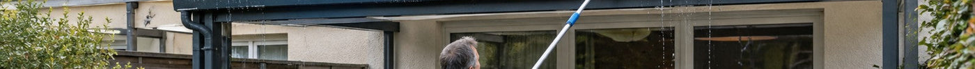 Stegplatten reinigen: So bleibt Ihr Terrassendach klar – auch in den Kammern